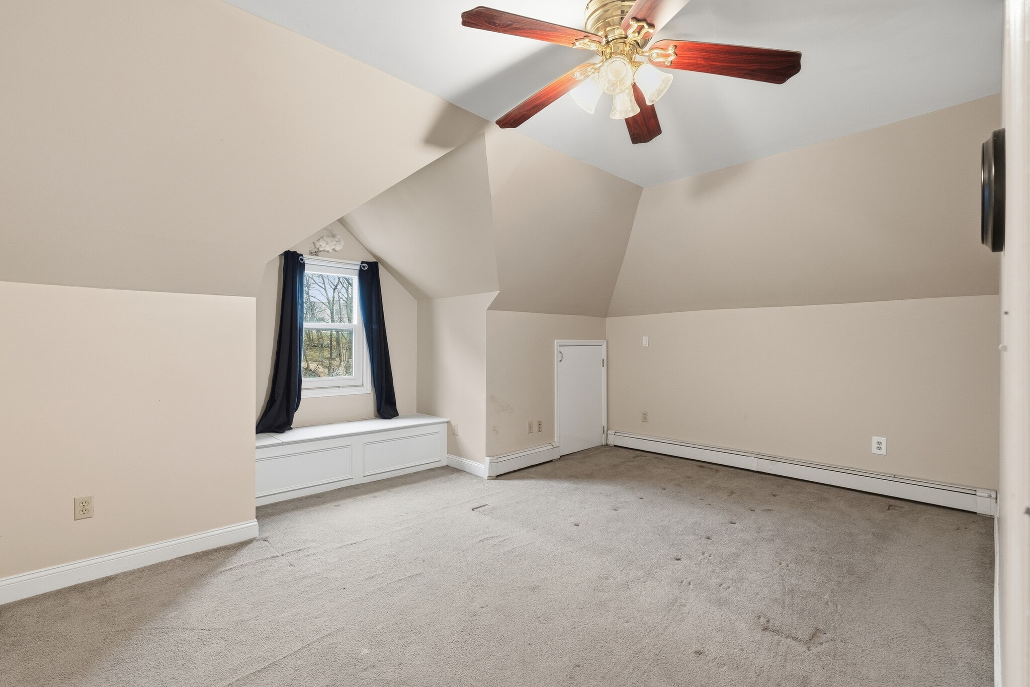 Building Photo - 11 Oakdale Mnr