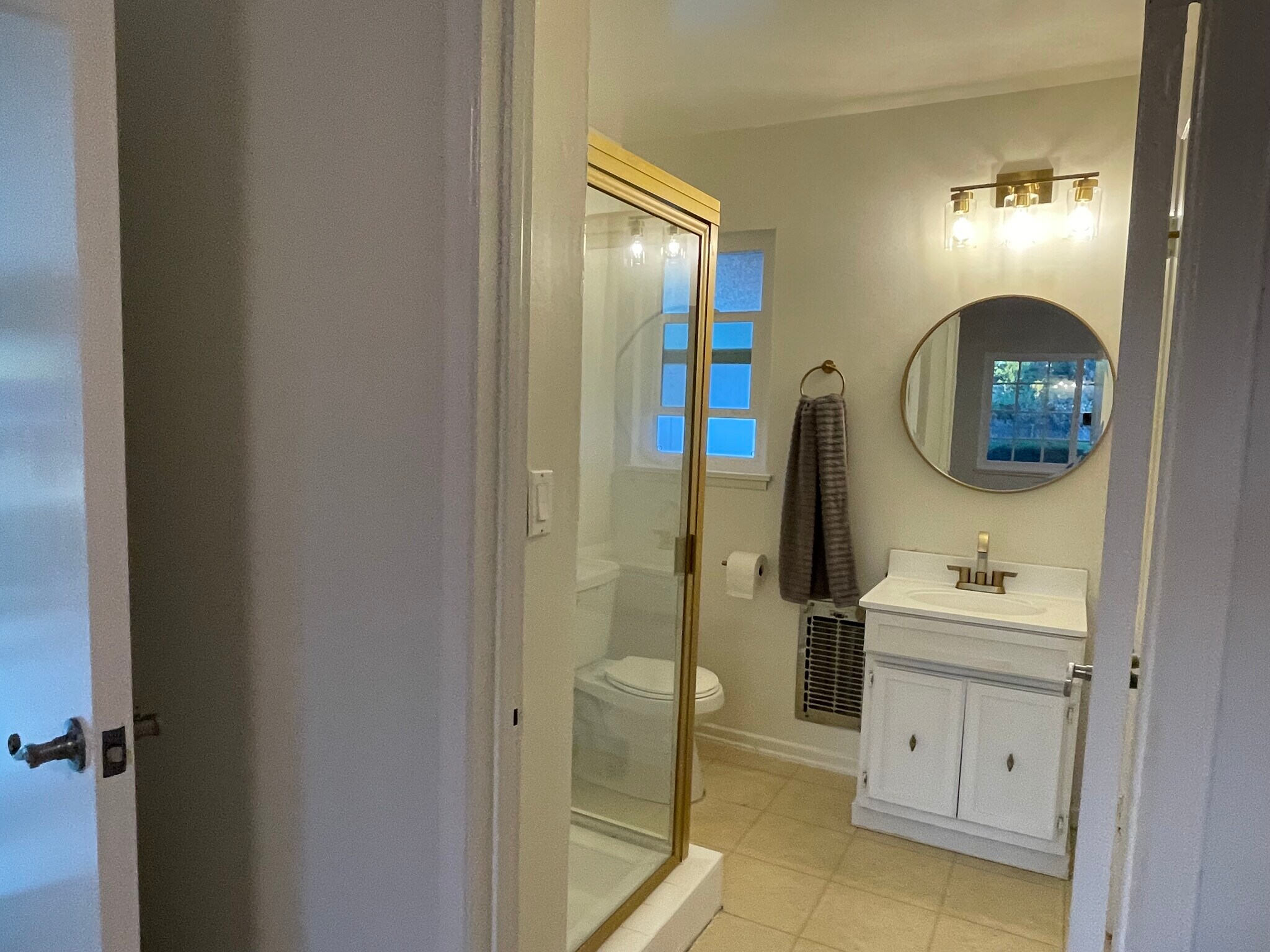 Master Bathroom with Shower - 16420 Minnehaha St
