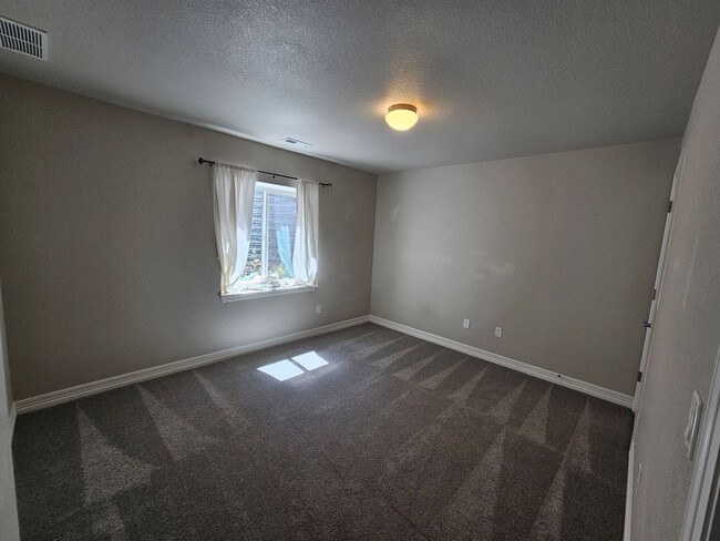 Building Photo - 13256 Park Meadows Dr