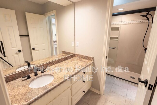 Building Photo - 16121 Shadybank Dr
