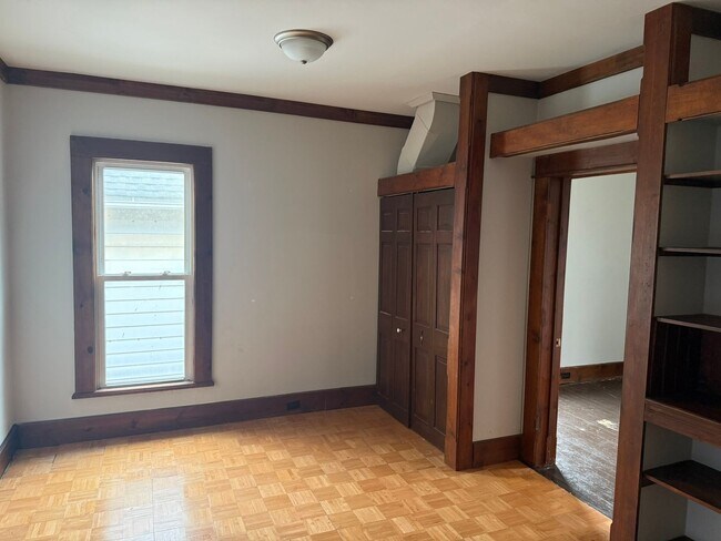 Building Photo - Rush St Townhouse