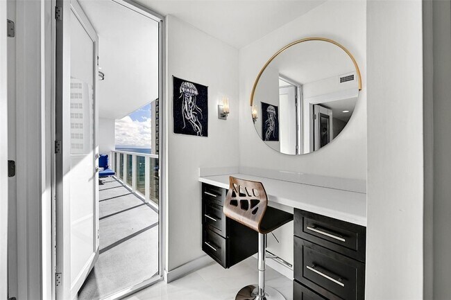 Building Photo - 1880 S Ocean Dr