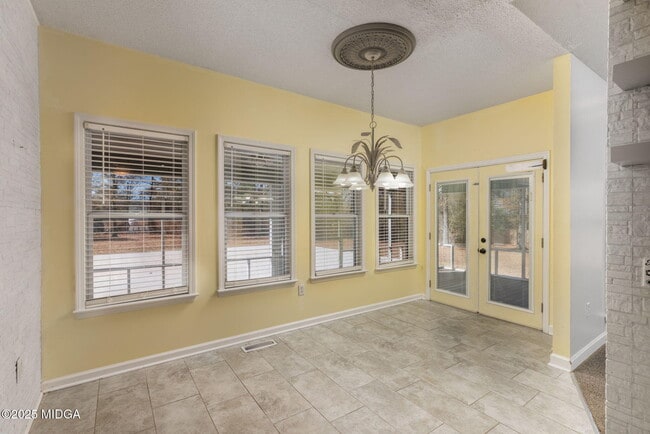 Building Photo - 108 Van Dyke Cove