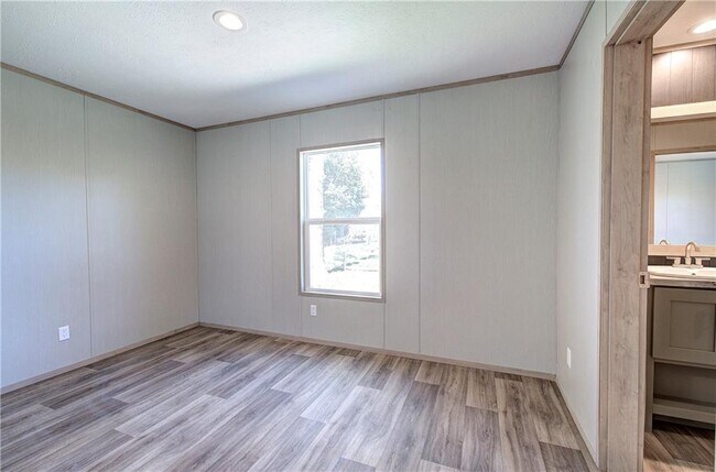 Building Photo - 81 Popham Rd