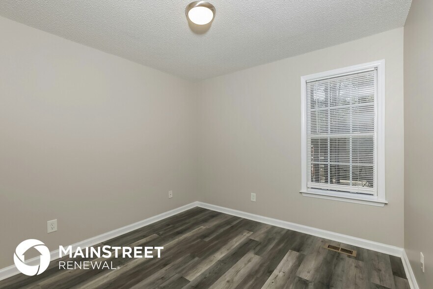 Building Photo - 415 Spaniel Ln