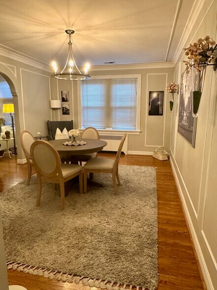 Building Photo - 7535 York Dr