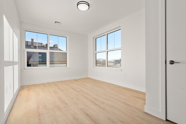 Building Photo - 1151 Walnut St