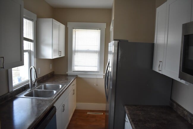 Building Photo - 5360 N 29th St