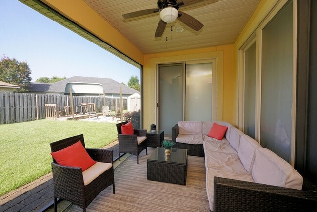 Building Photo - Charming 3-Bedroom Home in Peaceful Cul-de...