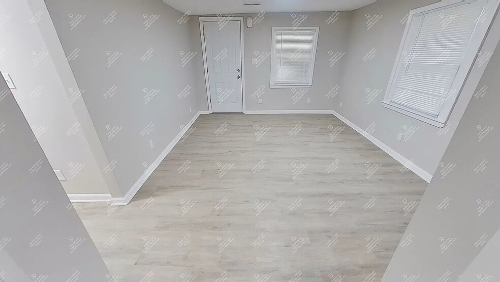 Building Photo - 155 Richmond St