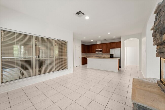 Building Photo - 167 N Whistlers Bend Cir