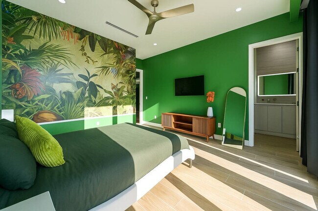 Building Photo - 1812 Miami Rd