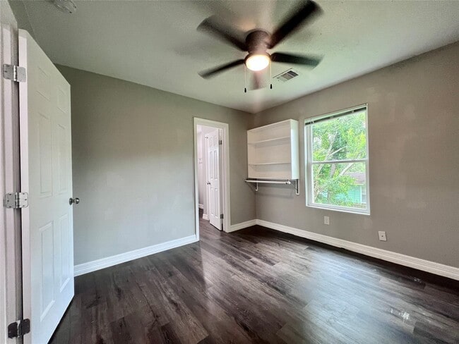 Building Photo - 207 Avenue A