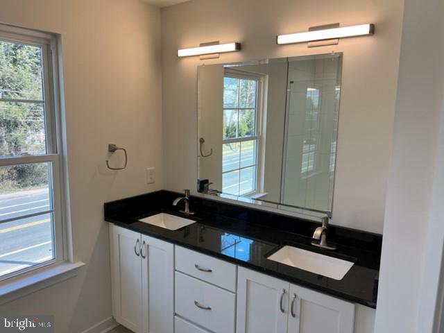 Building Photo - 13499 Damar Dr