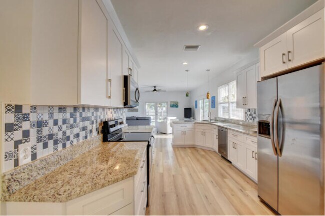 Building Photo - 232 Dixie Blvd