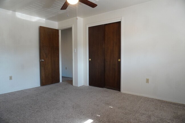 Building Photo - 1409 Utah St