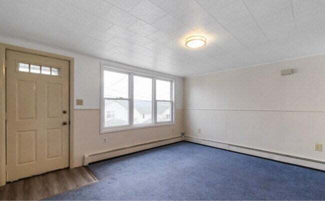 Building Photo - 412 Grove St
