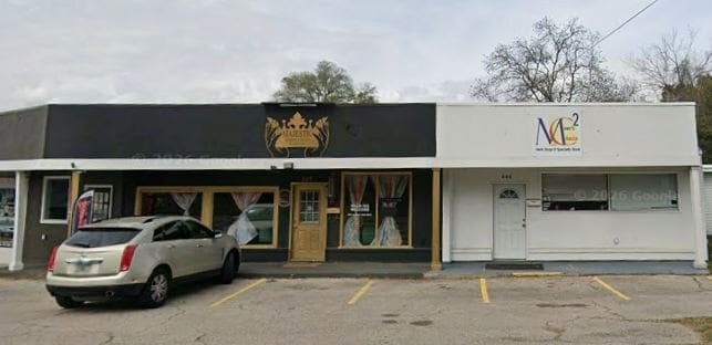 Building Photo - 828 Pass Rd