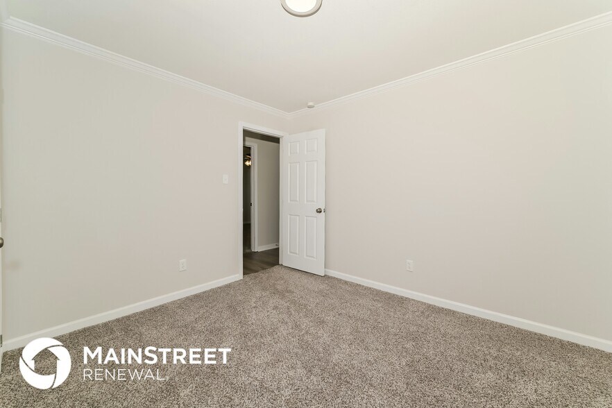 Building Photo - 127 S Fowler Cir