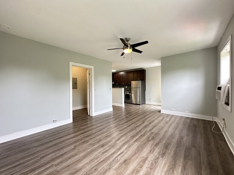 Building Photo - 735 Judson Ave