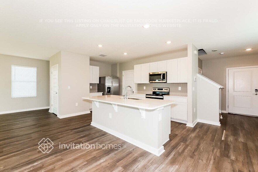 Building Photo - 17007 Barnwood Pl