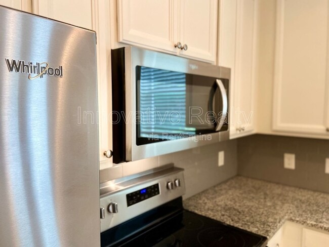 Building Photo - 6898 Tussilago Way