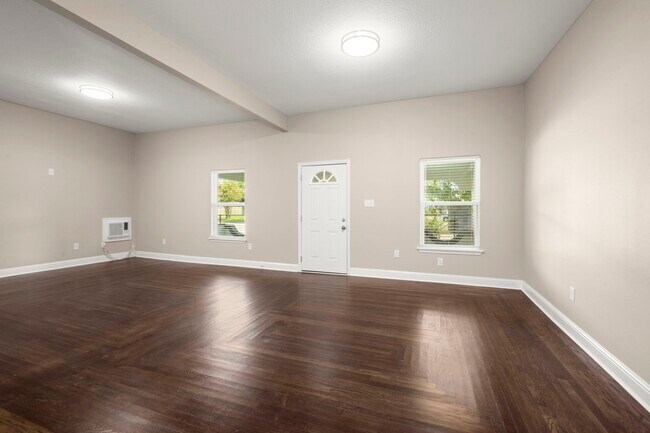 Building Photo - 4902 McKinney St