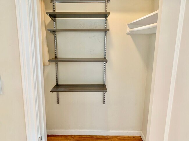 Building Photo - 1BR/1BA Prime Noe Valley Apt. on Church at...