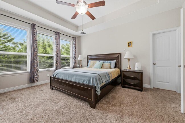 Building Photo - 3013 Chalice Well Dr