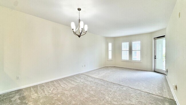 Building Photo - 520 Lunalilo Home Rd