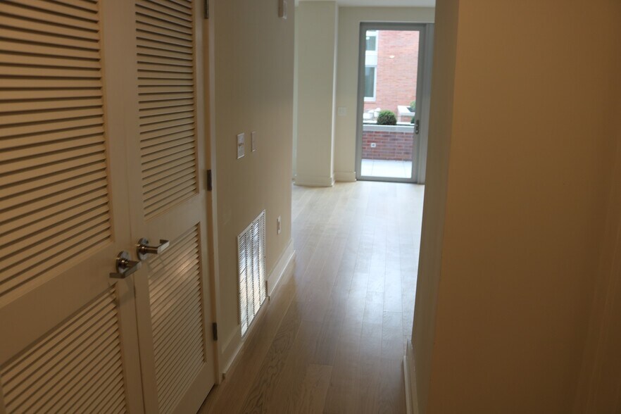 Building Photo - 205 Marin Blvd