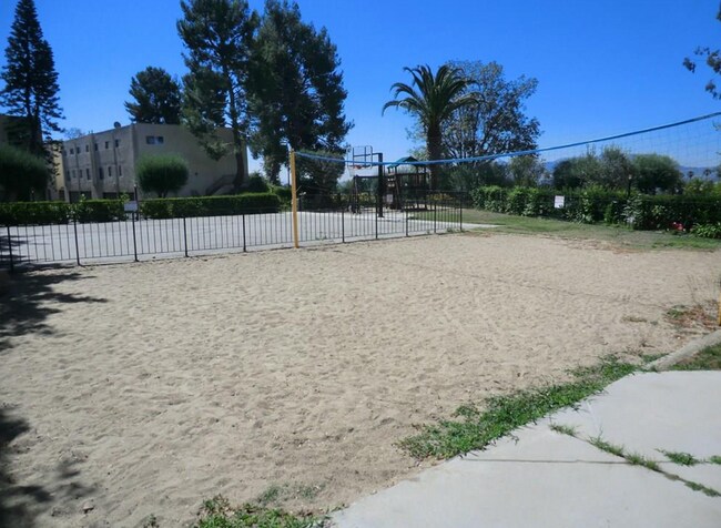 Building Photo - 9419 Via Patricia