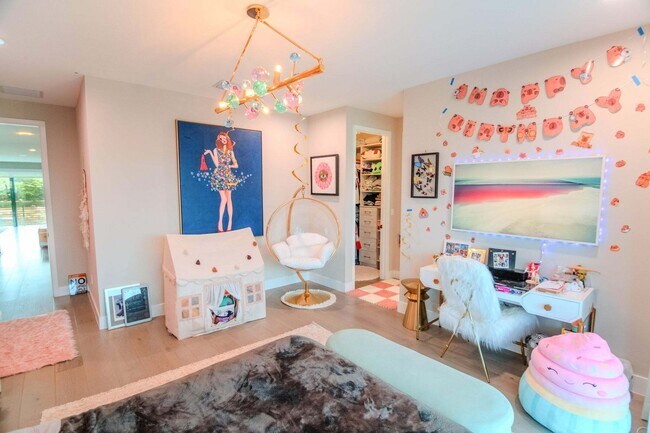 Building Photo - 8305 Fishhawk Falls Ct