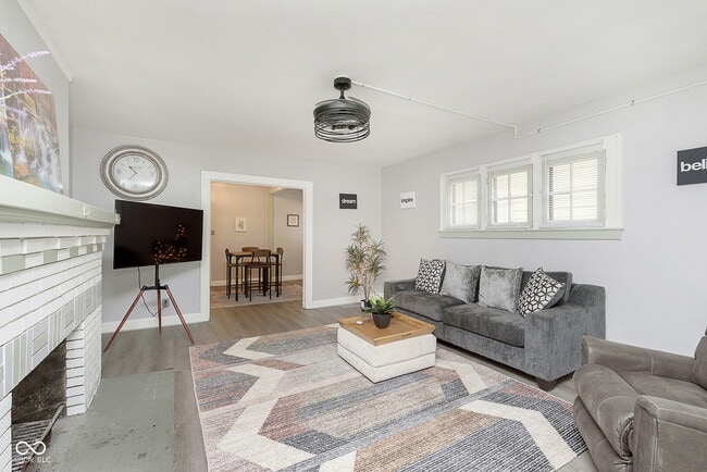 Building Photo - 4237 Graceland Ave