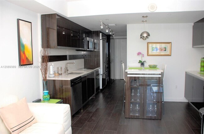 Building Photo - 50 Biscayne Blvd