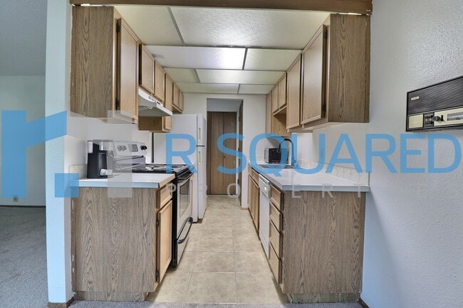 Building Photo - 3000 SW Avalon Way