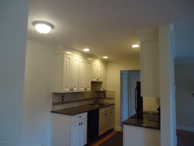 Building Photo - 142 Cross Slope Ct