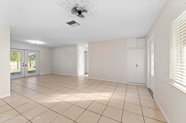 Building Photo - 420 S Tropical Trail