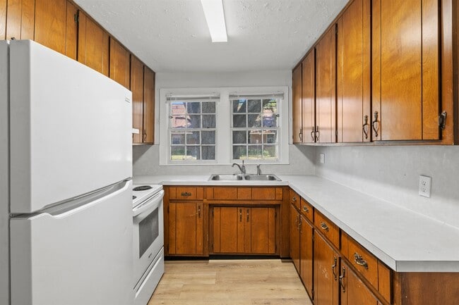 Building Photo - 1408 N Bronough St