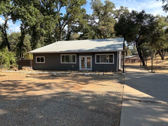Building Photo - 3303 N Shingle Rd