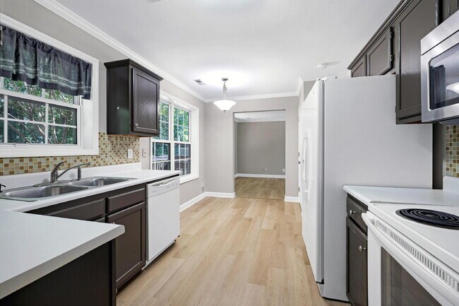 Building Photo - 520 Wyndham Dr