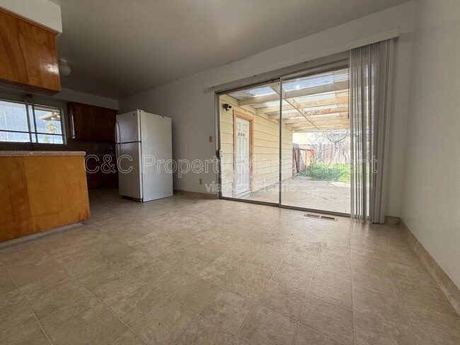 Building Photo - 840 Camille Ct