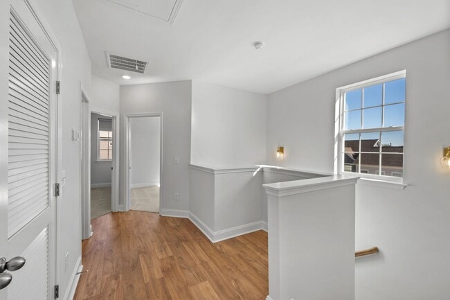 Building Photo - Burkitt Ridge Townhome