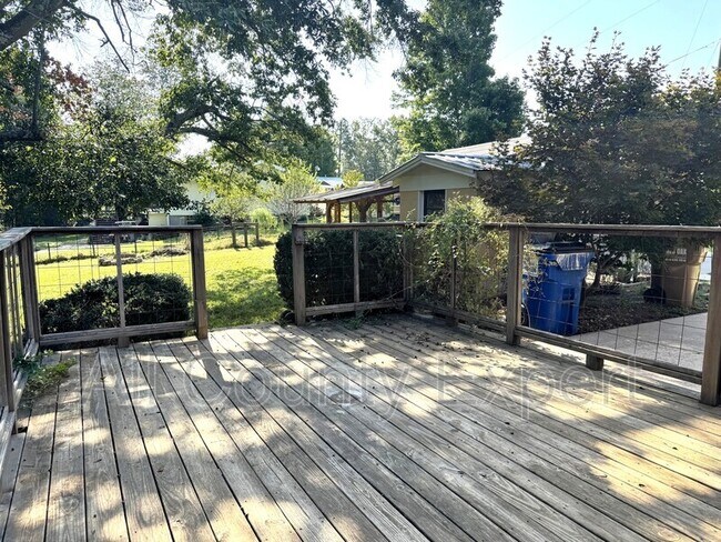 Building Photo - 9215 Long Hollow Rd