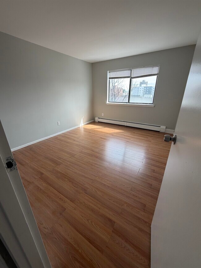 Building Photo - 230 68th St