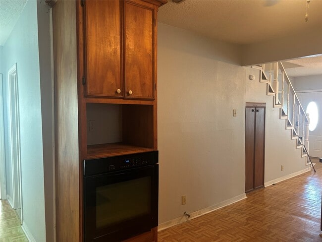 Building Photo - 17030 Morgan Ln