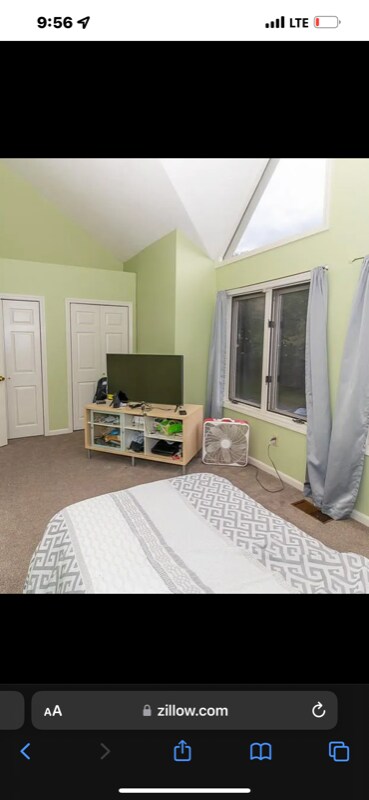 Building Photo - 303 Holly Ln