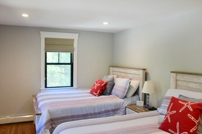 Building Photo - 26 Whimbrel Dr
