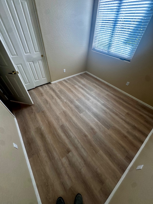 Building Photo - 6986 E Yellowglen Dr