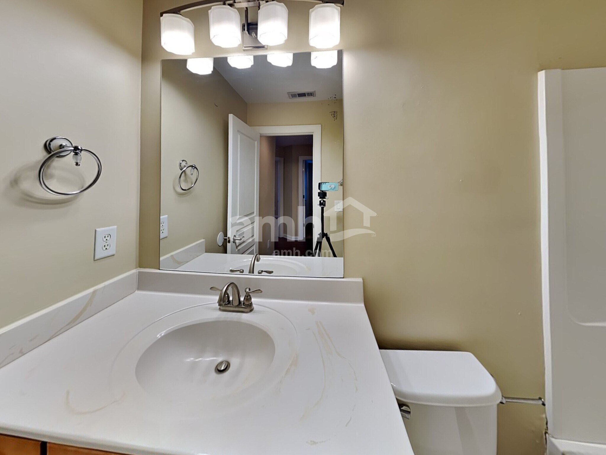 Building Photo - 7860 Keepsake Ln